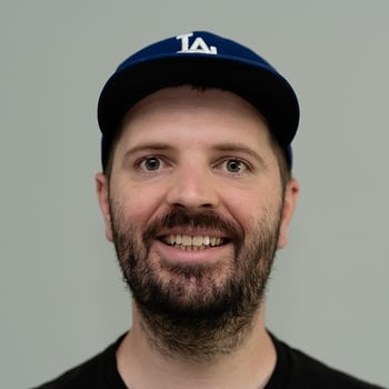 Taylor Thomas Headshot2